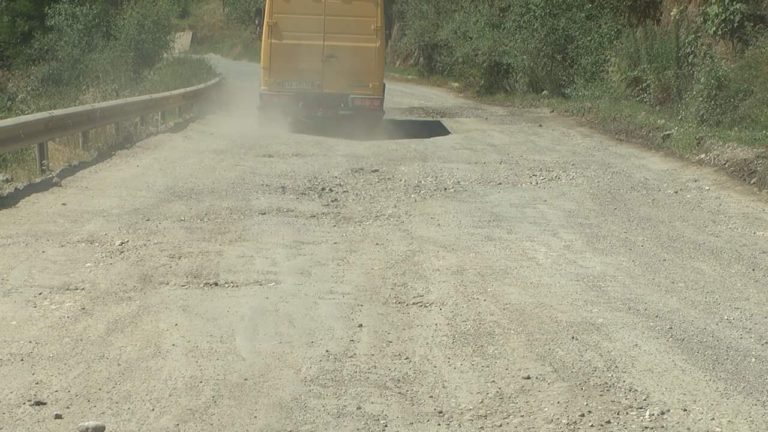 Shoshaj – Urakë, rruga që pret të kujdeset dikush për të