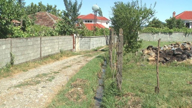Shoshaj, banorët kërkojnë rehablitimin e ujërave të zeza