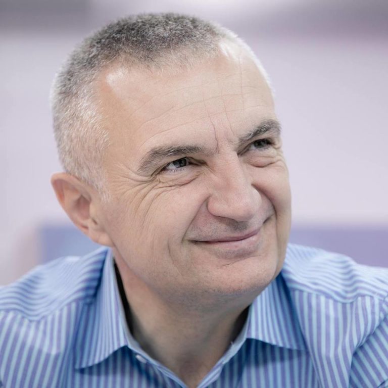 Presidenti Meta bën lëvizjen e panjoftuar. Konferencë për shtyp në orën 11