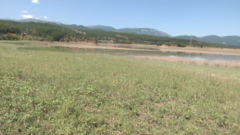 Ulja e nivelit të liqenit të Ulzës, impakt negativ për banorët që jetojnë përreth tij
