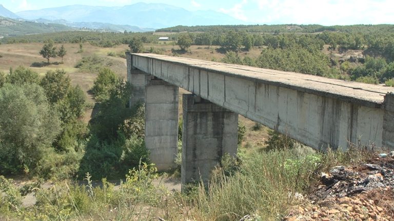 Urat e hekurudhës që nuk u përfunduan kurrë