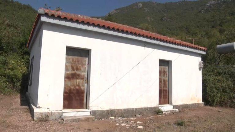 Çudira shqiptare/ Ish qendra shëndetësore në Ferr-Shkopet, përdoret vetëm për votime