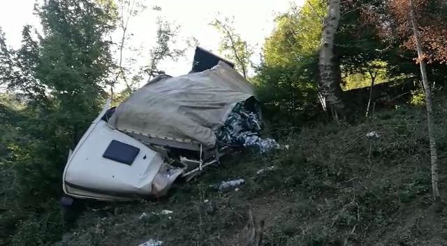 Burrel – Skuraj, trajleri përfundon në humnerë