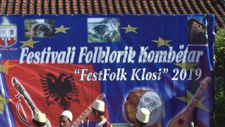 Zhvillohet FestFolk Klosi 2019
