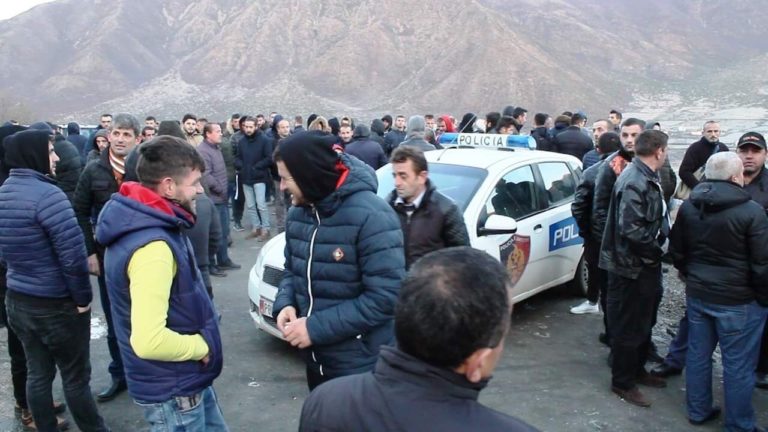 Policia Bulqizë arreston një pjesëmarrës të protestës së minatorëve