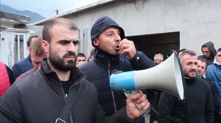 Sindikata e Minatorëve të Bulqizës u drejtohet ambasadave: Albchrome ndërhyn në mënyrë të paligjshme, shkarkon punëtorë