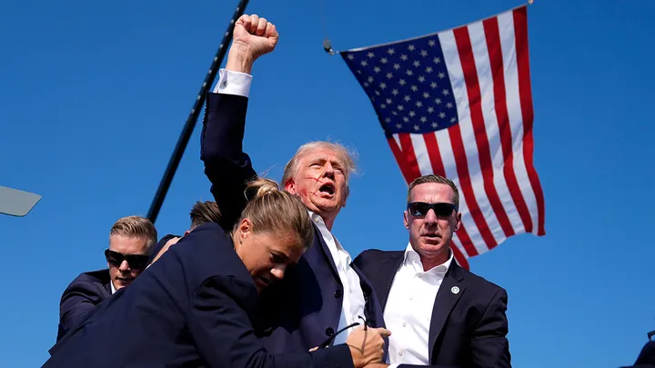 Amerika bëhet bashkë/ Demokratë dhe republikanë dënojnë atentatin ndaj Donald Trump
